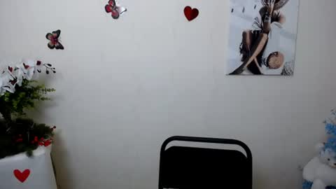 Snapshot of dream_mari chatting on 13, 7, 2026 Mari online show from 13, 7, 2026