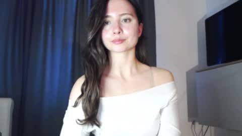 Nicole online show from 19, 10, 2025