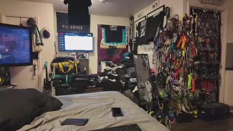 Snapshot of dreamer_xyz chatting on 2, 1, 2025 Dream Maker online show from 2, 1, 2025