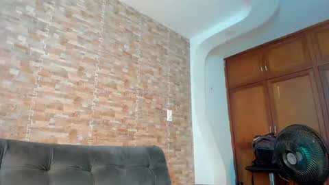 dreams_chloe online show from 4, 7, 2026
