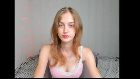 Snapshot of dreamy_pollyyy chatting on 23, 7, 2026 dreamy_pollyyy online show from 23, 7, 2026