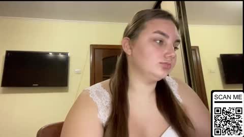 Mila online show from 11, 11, 2025