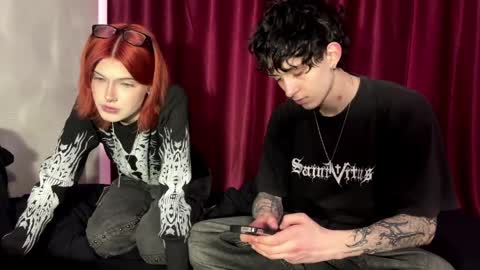 Snapshot of dreamypair chatting on 8, 4, 2026 Elena and Nikolai online show from 8, 4, 2026