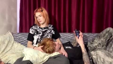 Snapshot of dreamypair chatting on 16, 4, 2026 Elena and Nikolai online show from 16, 4, 2026