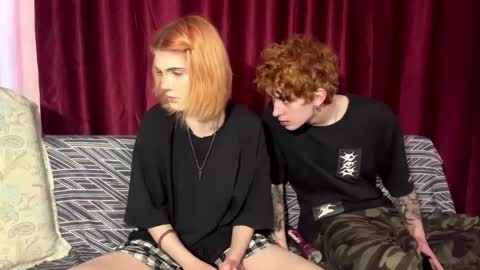 Snapshot of dreamypair chatting on 23, 4, 2026 Elena and Nikolai online show from 23, 4, 2026