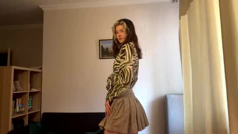 Snapshot of dremazwahlen chatting on 22, 5, 2026 Dia online show from 22, 5, 2026