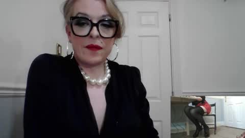 dressasdesired online show from 18, 6, 2026