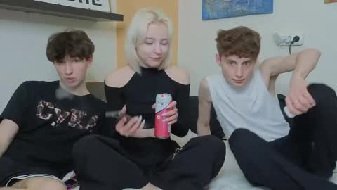 Mark online show from 9, 4, 2026