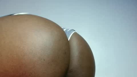 drippuna online show from 5, 3, 2026