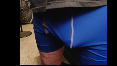 Hello Hope you enjoy what you see. I love attention in dirty talk and tips thickcock  edging precum dirtyTalk C2C online show from 21, 11, 2025