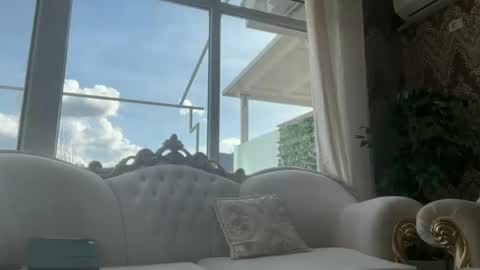 Dr. Resa online show from 1, 3, 2025