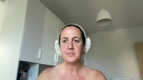 Snapshot of drresa chatting on 7, 6, 2026 Dr. Resa online show from 7, 6, 2026