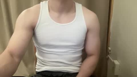 Snapshot of drveucrzy chatting on 25, 4, 2026 driveucrzy online show from 25, 4, 2026