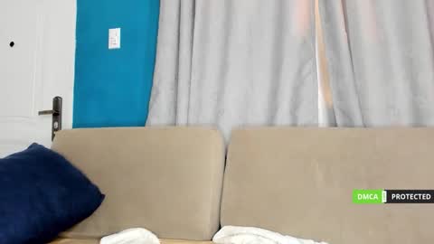 duamilktits online show from 12, 2, 2026