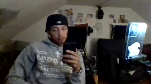 Snapshot of dubz07 chatting on 18, 7, 2026 dubz07 online show from 18, 7, 2026