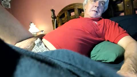 Snapshot of dug38 chatting on 18, 5, 2026 Doug online show from 18, 5, 2026