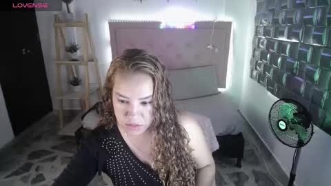 dulce__lovee online show from 20, 12, 2025