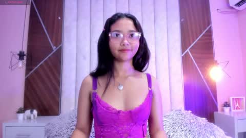 DULCE HOLY online show from 4, 6, 2026