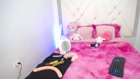 dulce_kiy online show from 19, 12, 2025