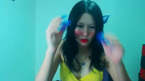 dulce_mauren online show from 2, 12, 2025