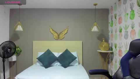 V I C T O R I A online show from 15, 2, 2025