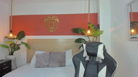 V I C T O R I A online show from 25, 2, 2025