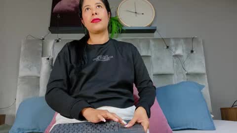 DULCE AURORA online show from 29, 10, 2025