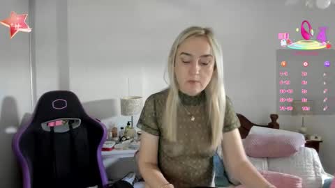 Sweetnina online show from 5, 11, 2025