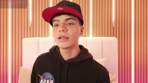 Dulcey online show from 5, 4, 2026