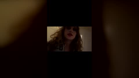 Snapshot of dulcidarling chatting on 24, 11, 2025 Buffy Glimmers online show from 24, 11, 2025
