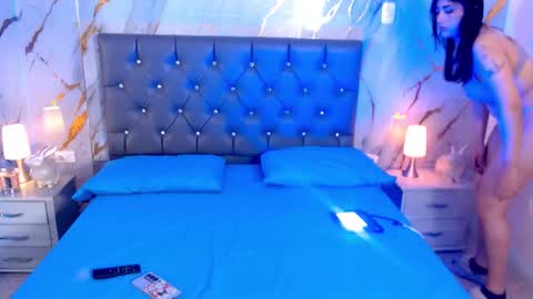 Abril Cruz online show from 1, 10, 2025