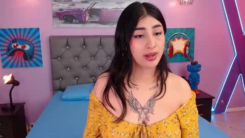 Abril Cruz online show from 15, 10, 2025