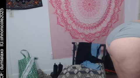 Snapshot of dumlala chatting on 3, 12, 2025 the only advantage you have over me is that u can kiss my ass and i cant online show from 3, 12, 2025