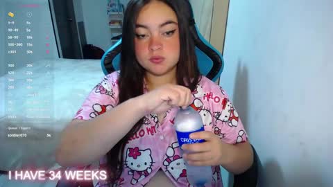 Snapshot of dumont_model chatting on 27, 5, 2026 Nicole online show from 27, 5, 2026
