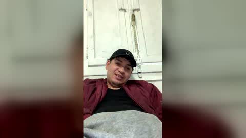 Snapshot of duocaliente310037 chatting on 15, 2, 2026 duocaliente310037 online show from 15, 2, 2026