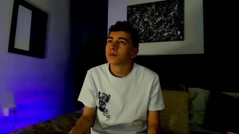 Snapshot of duolust chatting on 2, 11, 2025 Thomas and Noah online show from 2, 11, 2025