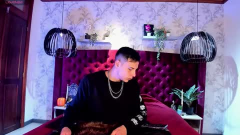 Dustin Sonne online show from 2, 11, 2025