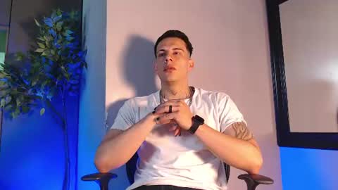 Snapshot of dustin_sonne chatting on 13, 6, 2026 Dustin Sonne online show from 13, 6, 2026