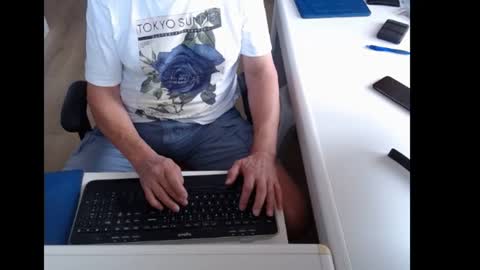 dutchpornking2 online show from 10, 7, 2026