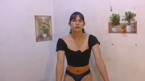 Snapshot of dy_namite chatting on 28, 4, 2026 dy_namite online show from 28, 4, 2026