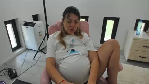 Snapshot of dyanakaylin chatting on 16, 7, 2026 dayana online show from 16, 7, 2026
