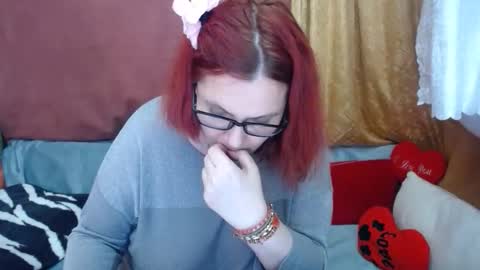 Snapshot of dyannelovee chatting on 4, 5, 2026 Dyanne online show from 4, 5, 2026