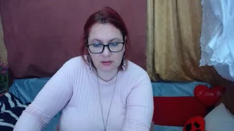 Snapshot of dyannelovee chatting on 7, 5, 2026 Dyanne online show from 7, 5, 2026