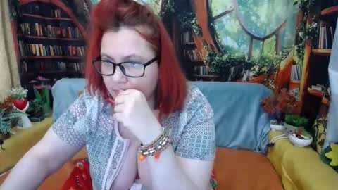 Snapshot of dyannelovee chatting on 6, 6, 2026 Dyanne online show from 6, 6, 2026
