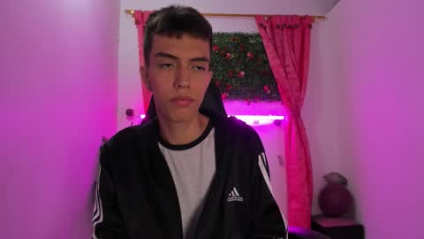 Snapshot of dylan_2005 chatting on 30, 9, 2025 Dylan online show from 30, 9, 2025