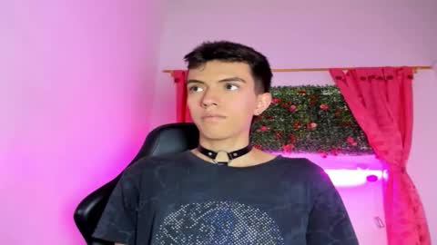 Snapshot of dylan_2005 chatting on 3, 10, 2025 Dylan online show from 3, 10, 2025