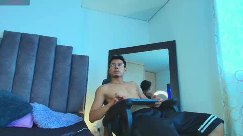 Snapshot of dylan_beltran chatting on 8, 9, 2025 BELTRAN online show from 8, 9, 2025