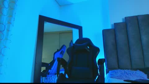 Snapshot of dylan_beltran chatting on 12, 9, 2025 BELTRAN online show from 12, 9, 2025