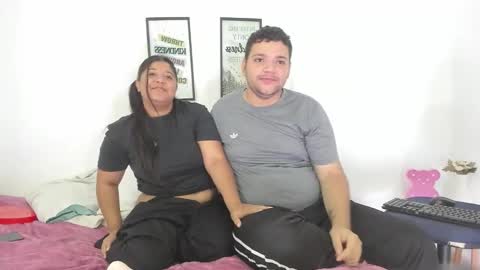 Snapshot of dylan_bonnie chatting on 4, 12, 2025 dylan_bonnie online show from 4, 12, 2025