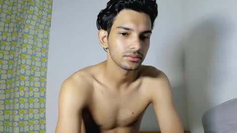 Snapshot of dylan_hoot chatting on 13, 9, 2025 Dylan online show from 13, 9, 2025